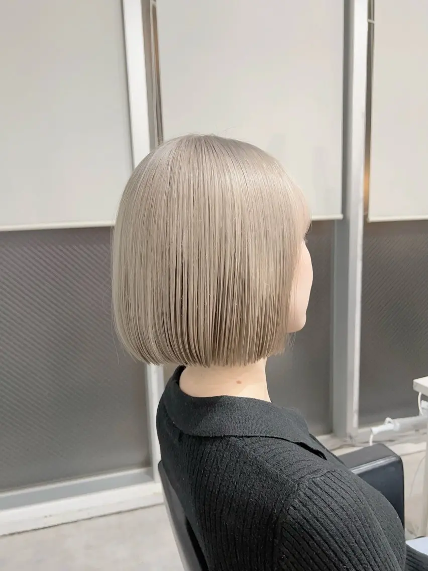 ショート カラー ベージュカラー ブリーチ ケアブリーチ ハイトーンカラー ハイトーンベージュ カット ヘアカラー トリートメント ヘアセット 🫧艶ダブルカラー ブリーチ🫧トモヤのヘアスタイル