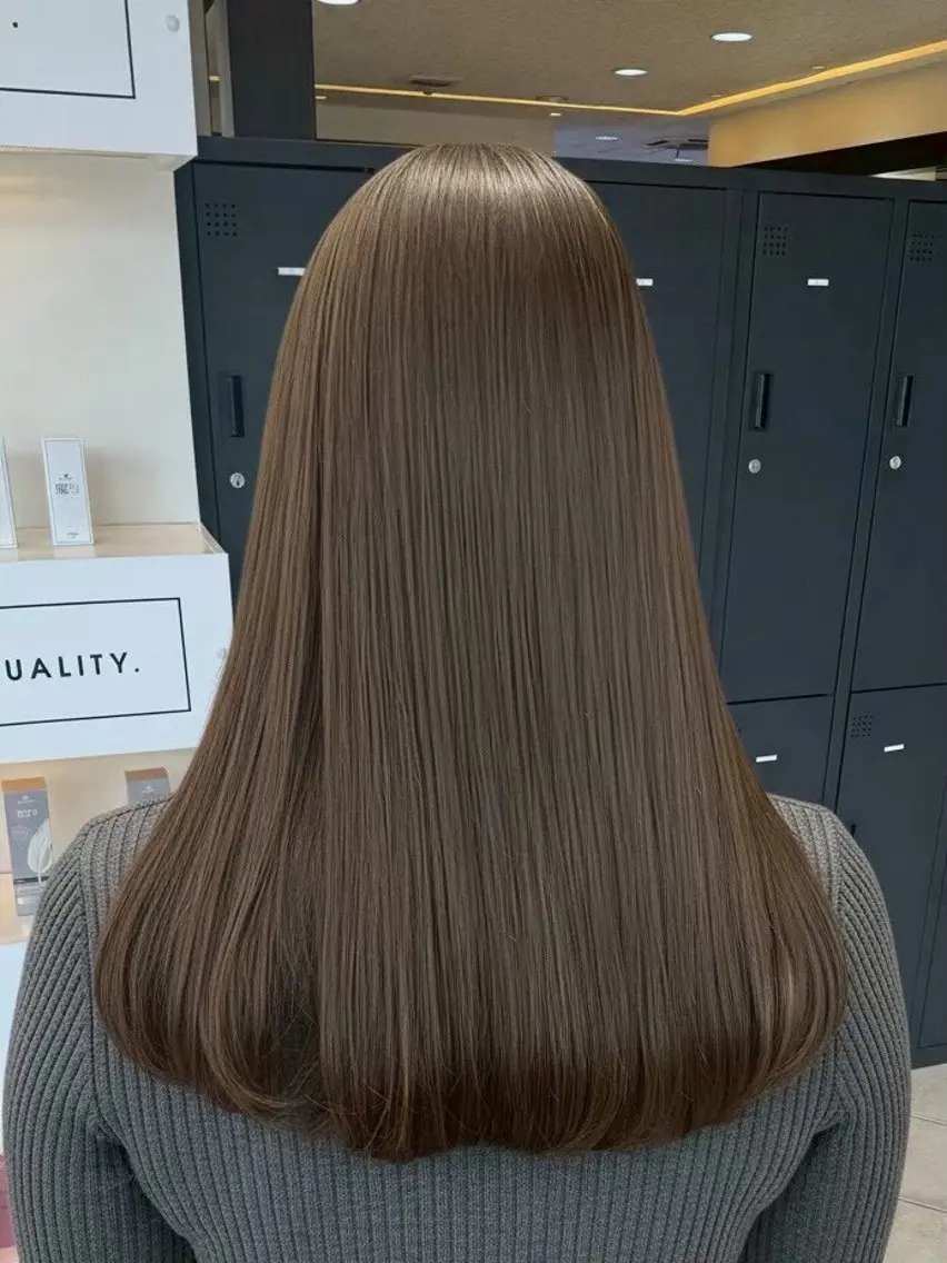 ロング 🎨カラー&カット ✂️モデル募かずとのヘアスタイル