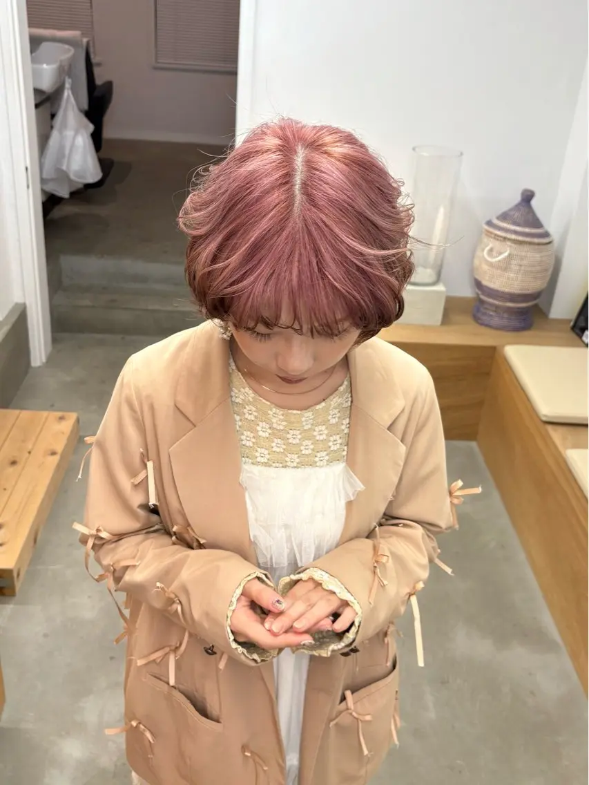 ショート カラー 吉野 新菜のヘアスタイル