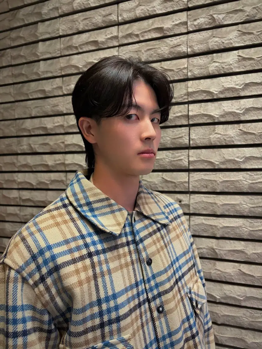 メンズ センターパート メンズ韓国風 メンズウルフカット ウルフカット カット UMM daichi メンズパーマのヘアスタイル