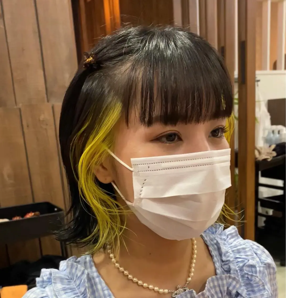 ショート カラー イエローカラー 横尾 歩のヘアスタイル