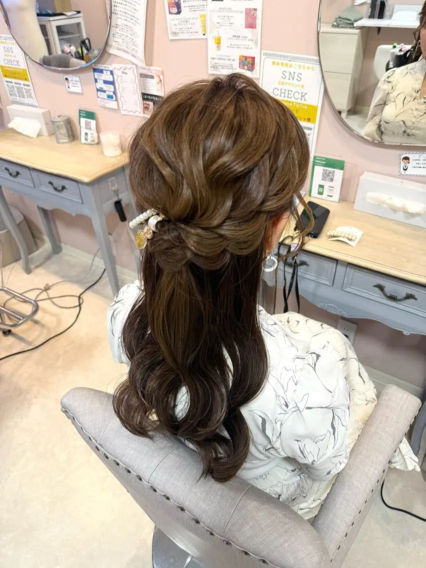 セミロング ヘアアレンジ ハーフアップ みりゅう /ヘアメイク/美容師のヘアスタイル