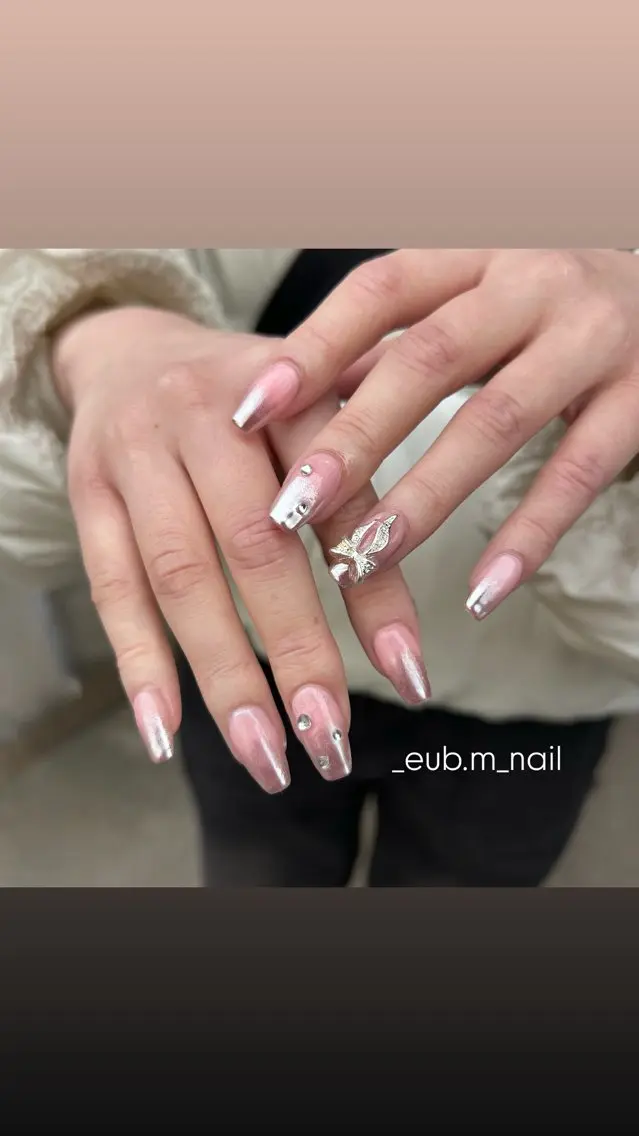 ネイル グラデーション ミラーネイル ピンク ハンドネイル 深夜ネイルサロン eub.m_nailのネイルデザイン