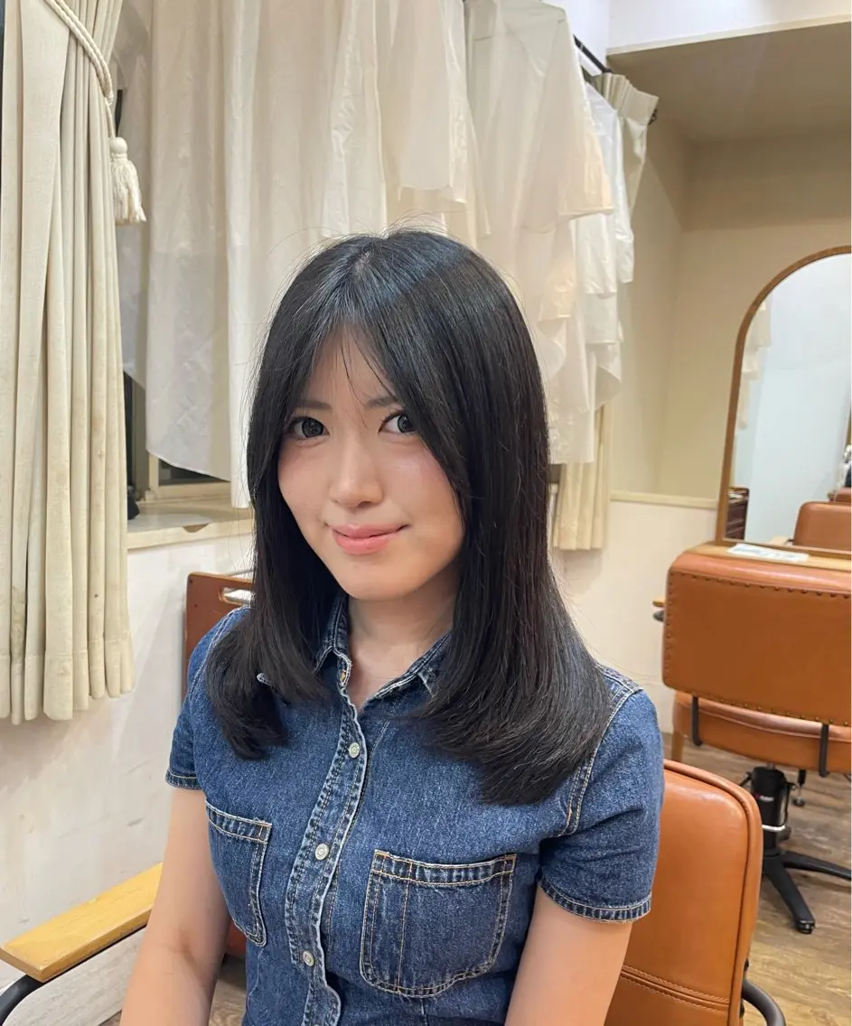 セミロング レイヤーカット トリートメント レイヤーカット 🌱 はるかのヘアスタイル