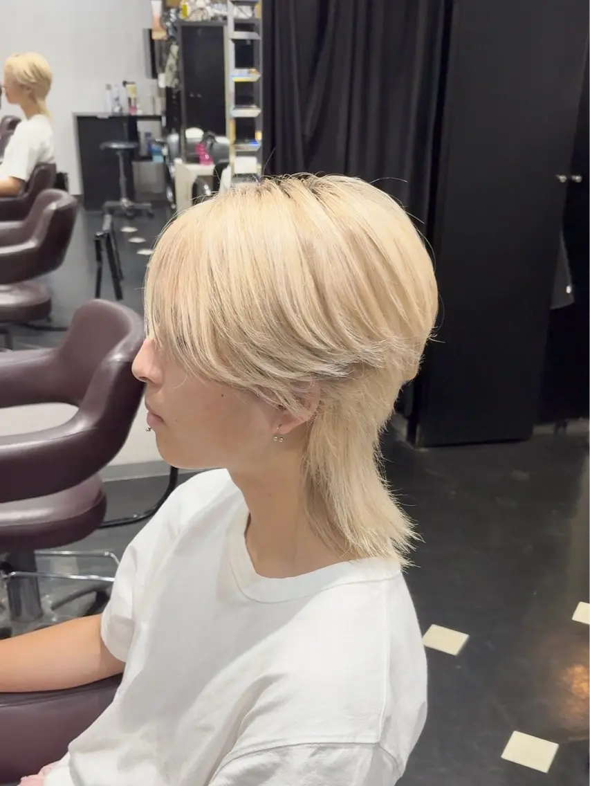 カラー メンズ メンズブリーチ メンズハイトーン メンズウルフカット ブリーチ ハイトーンカラー ひ かるのヘアスタイル