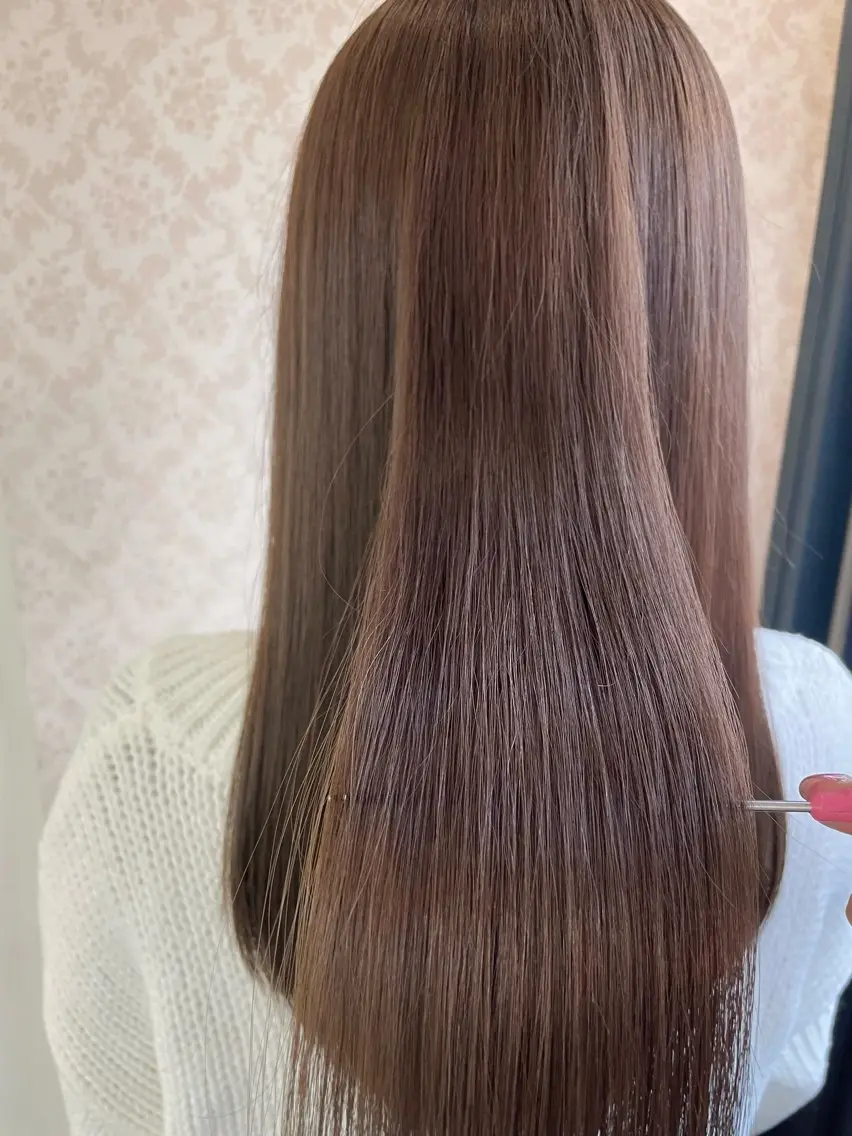 ロング ヒヨシ ルナのヘアスタイル