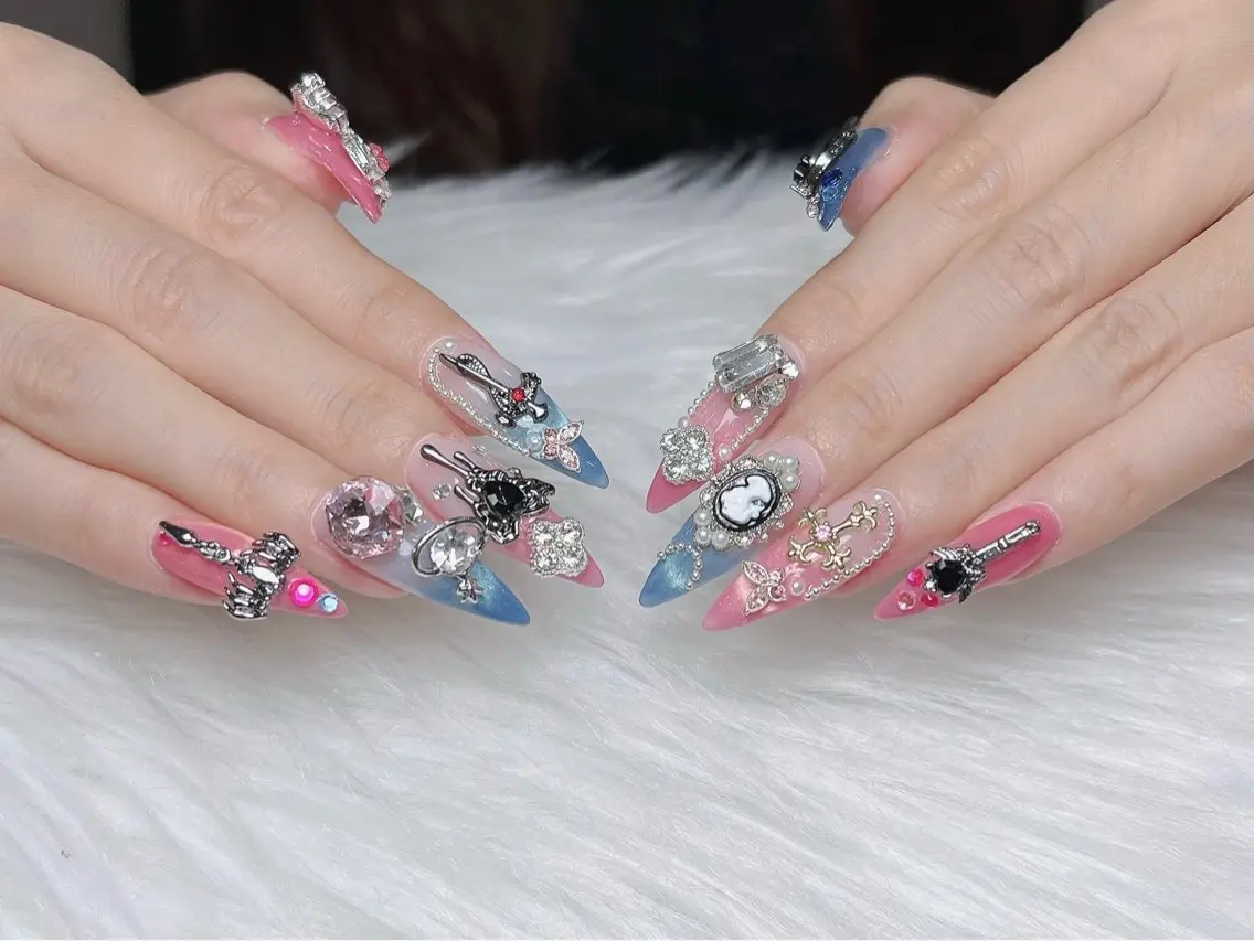 ネイル アートネイル オーロラネイル フレンチネイル ジェルネイル グラデーション ハンドネイル Sora  Nail 長さ出し専門店のネイルデザイン