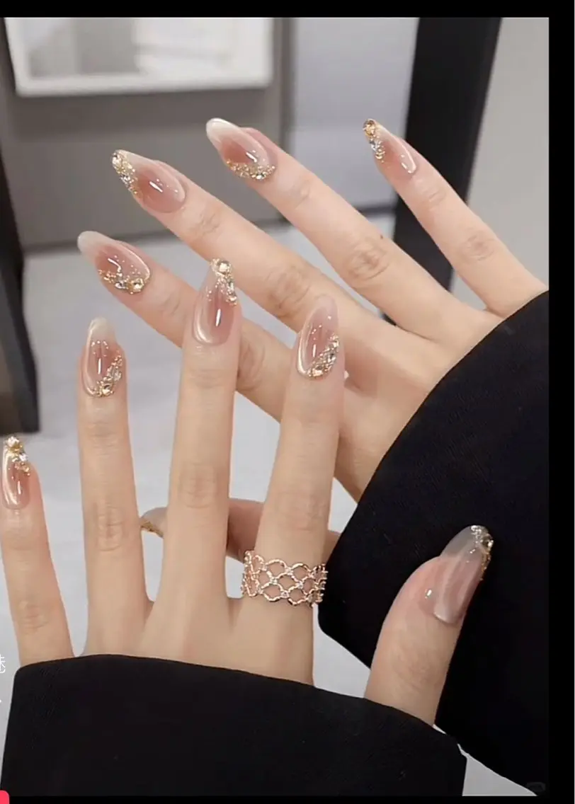 ネイル アートネイル フレンチネイル ジェルネイル キラキラネイル ニュアンスネイル ハンドネイル Ryu Nail YukiChanのネイルデザイン