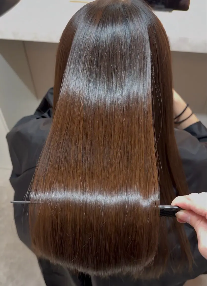 髪質改善ストレート+バイカルテトリートメント+毛先整えcut🫧の写真