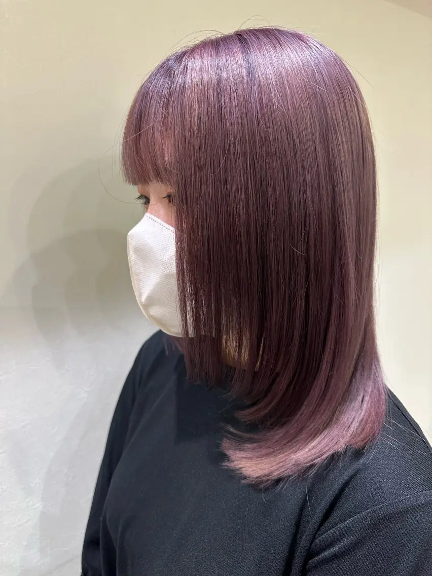 ミディアム カラー グレージュ ラベンダーカラー ラベンダーグレージュ ラベンダーグレー 伊藤 旭華のヘアスタイル