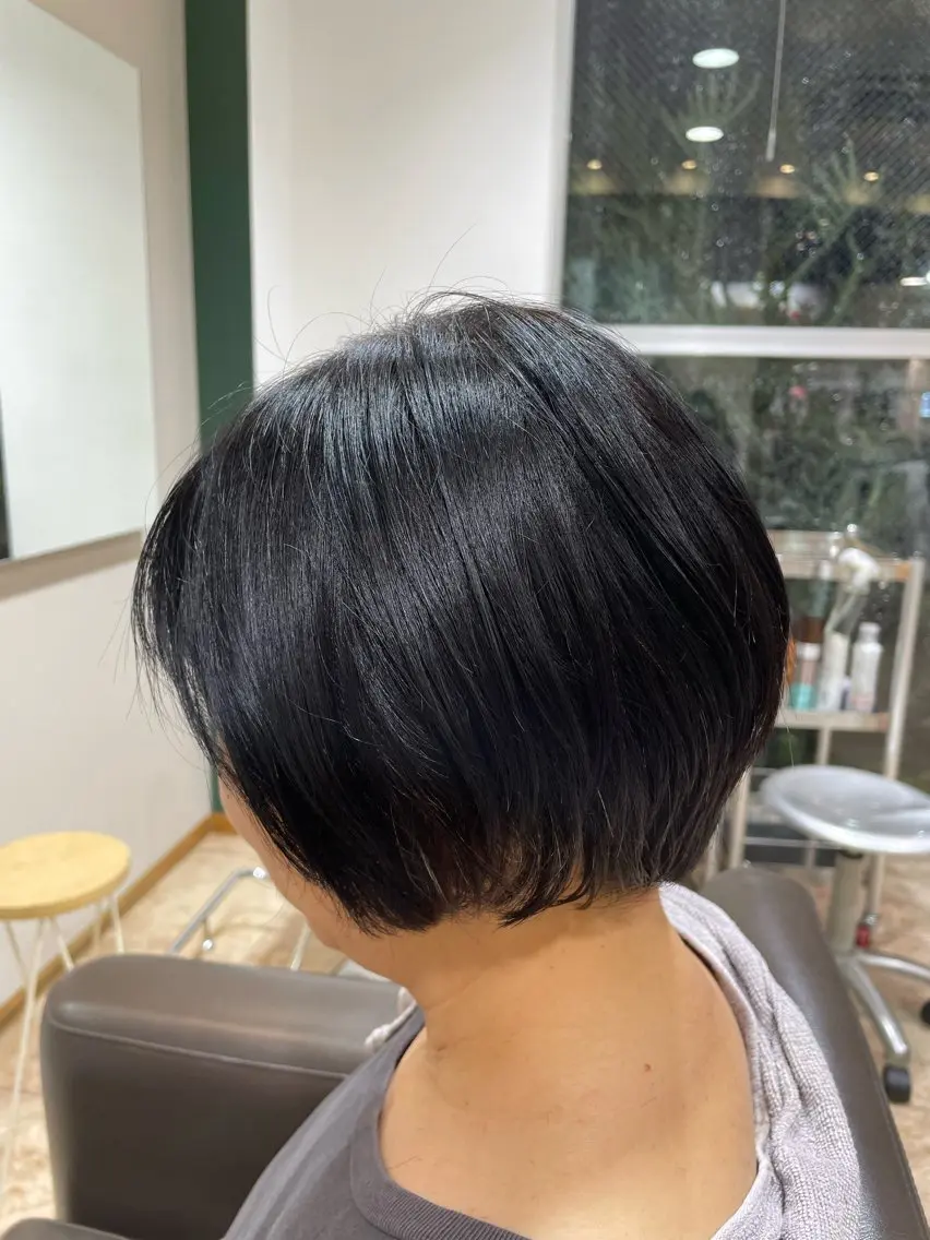 ショート カット ガレリアエレガンテ緑 杉浦のヘアスタイル