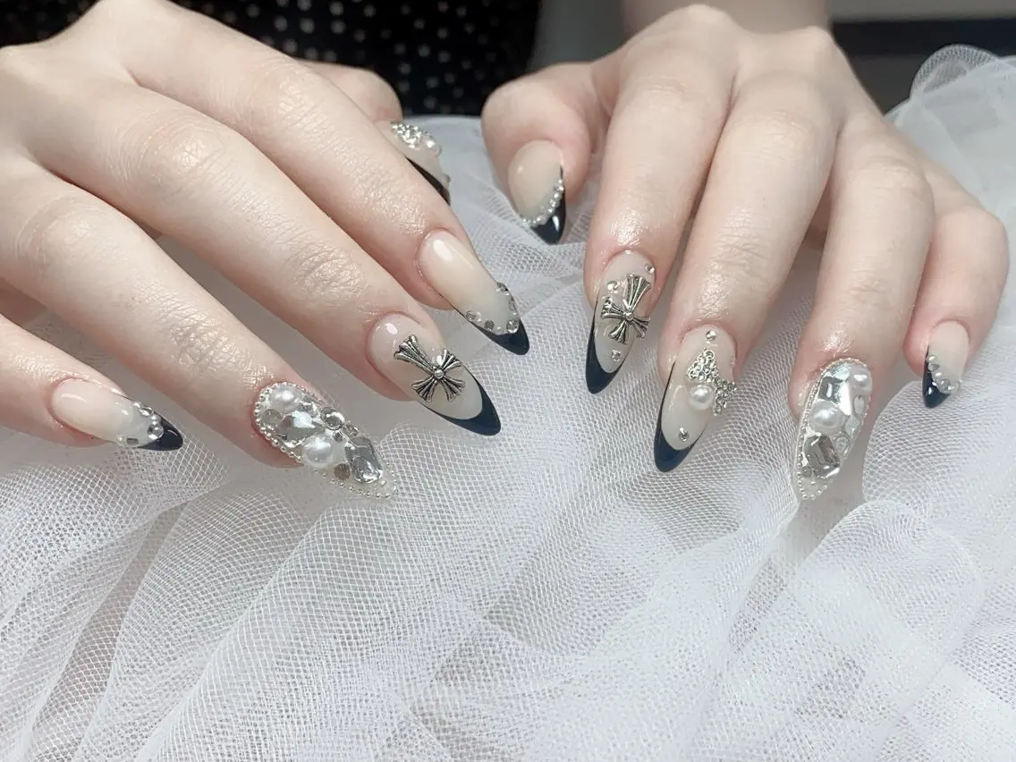 ネイル ハンドネイル Rose nail💅のネイルデザイン