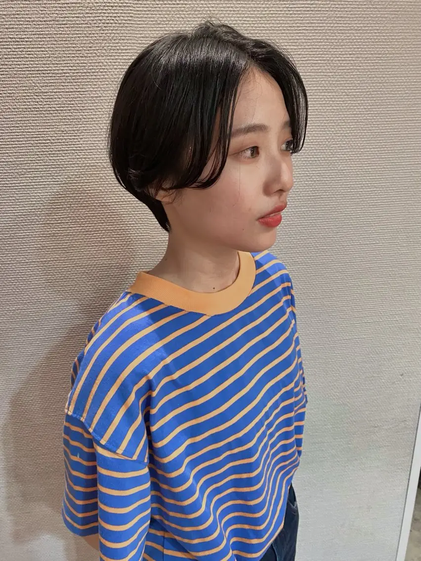 ショート カラー カット ヘアカラー トリートメント 塩澤 榛奈のヘアスタイル