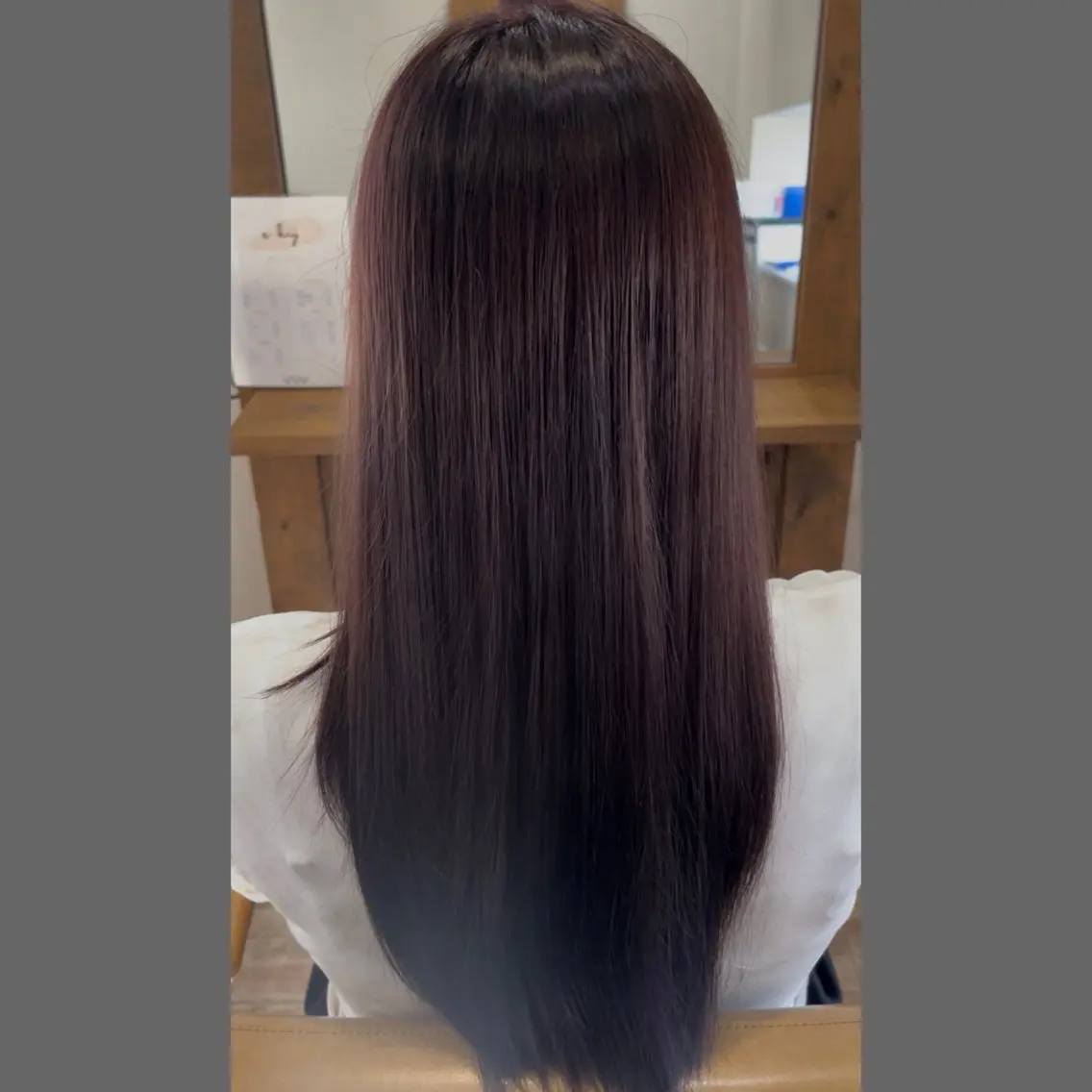 ロング ヘアカラー 河辺 静海のヘアスタイル