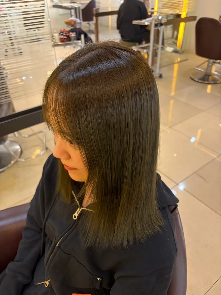 ミディアム カット ヘアカラー 🎀ноиокa🎀 レイヤー×暖色カラーのヘアスタイル