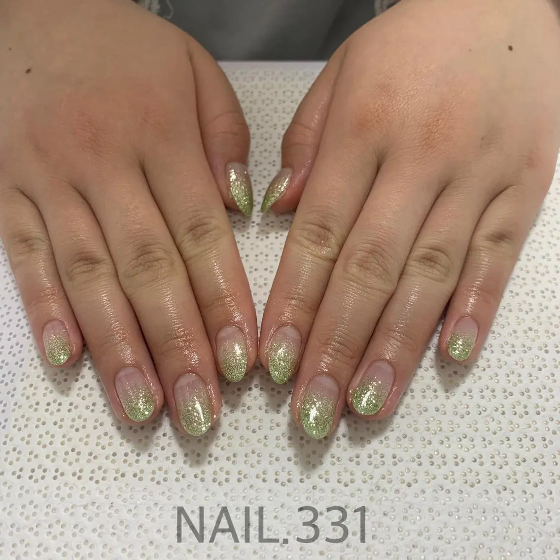 ネイル オーロラネイル クリアネイル フラッシュネイル フラワーネイル フレンチネイル Nail 331のネイルデザイン