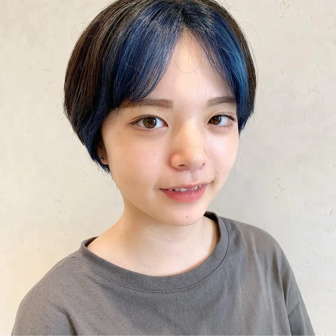 ショート カラー ヘアカラー トリートメント ayumi🌈 インナーカラー🌈のヘアスタイル