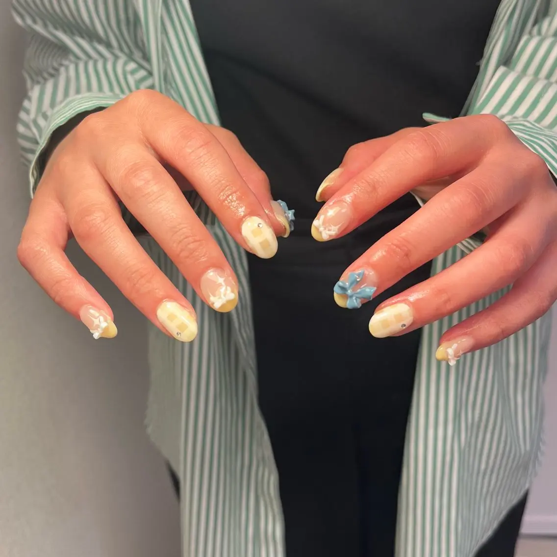 ネイル ハンドネイル フットネイル neroria nailのネイルデザイン