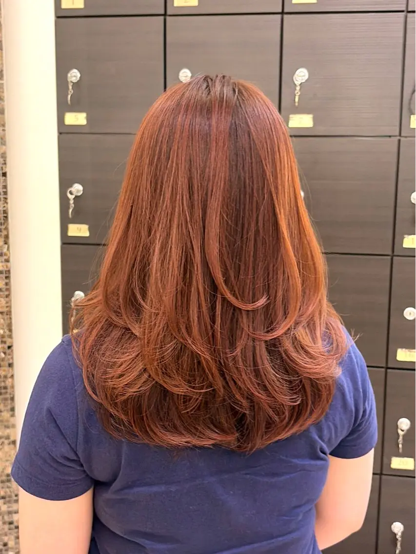 ミディアム カラー ブリーチ ブラウンカラー ダブルカラー ブリーチなしカラー オレンジ カット ヘアカラー ヘッドスパ レイヤー/透明感 カラー🩶ikoiのヘアスタイル