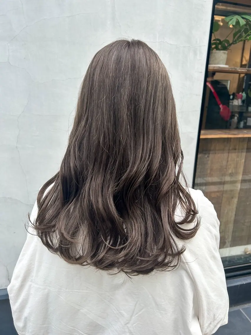 ロング カラー ヘアアレンジ ブリーチ カット ヘアカラー トリートメント yuka .のヘアスタイル