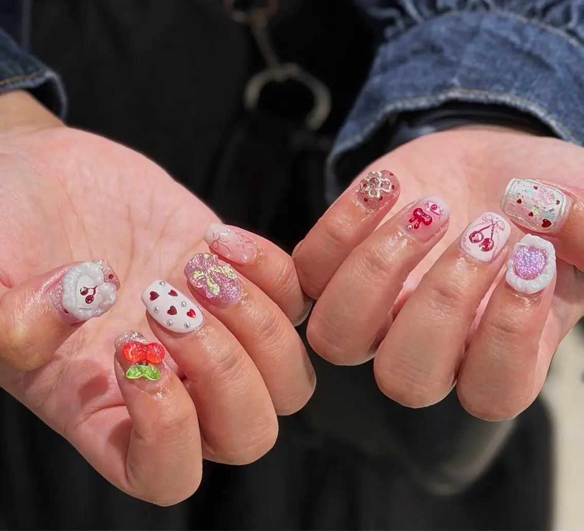 ネイル チークネイル ドット フットネイル フレンチネイル グラデーション ハンドネイル Miu 川越東口ネイルサロンのネイルデザイン