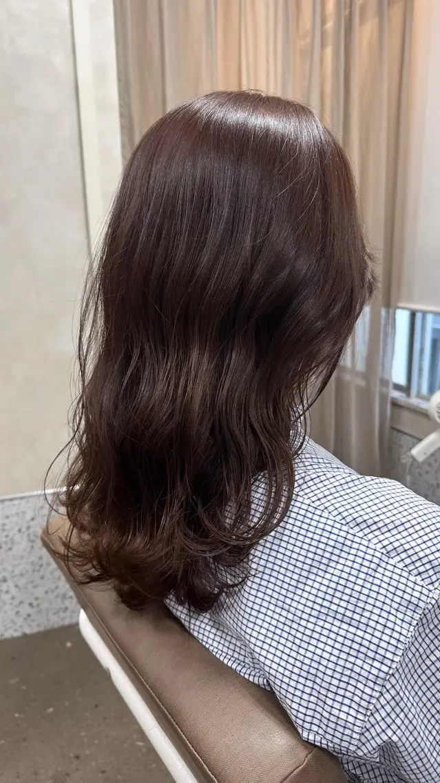 セミロング ピンクブラウン カット ヘアカラー トリートメント TELA HAIR 副代表RIKUのヘアスタイル