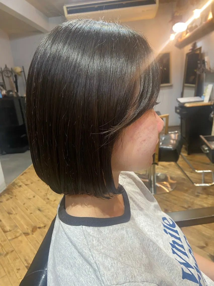 ショート ボブ 顔周りカット 小顔カット ホシヤ ナオのヘアスタイル