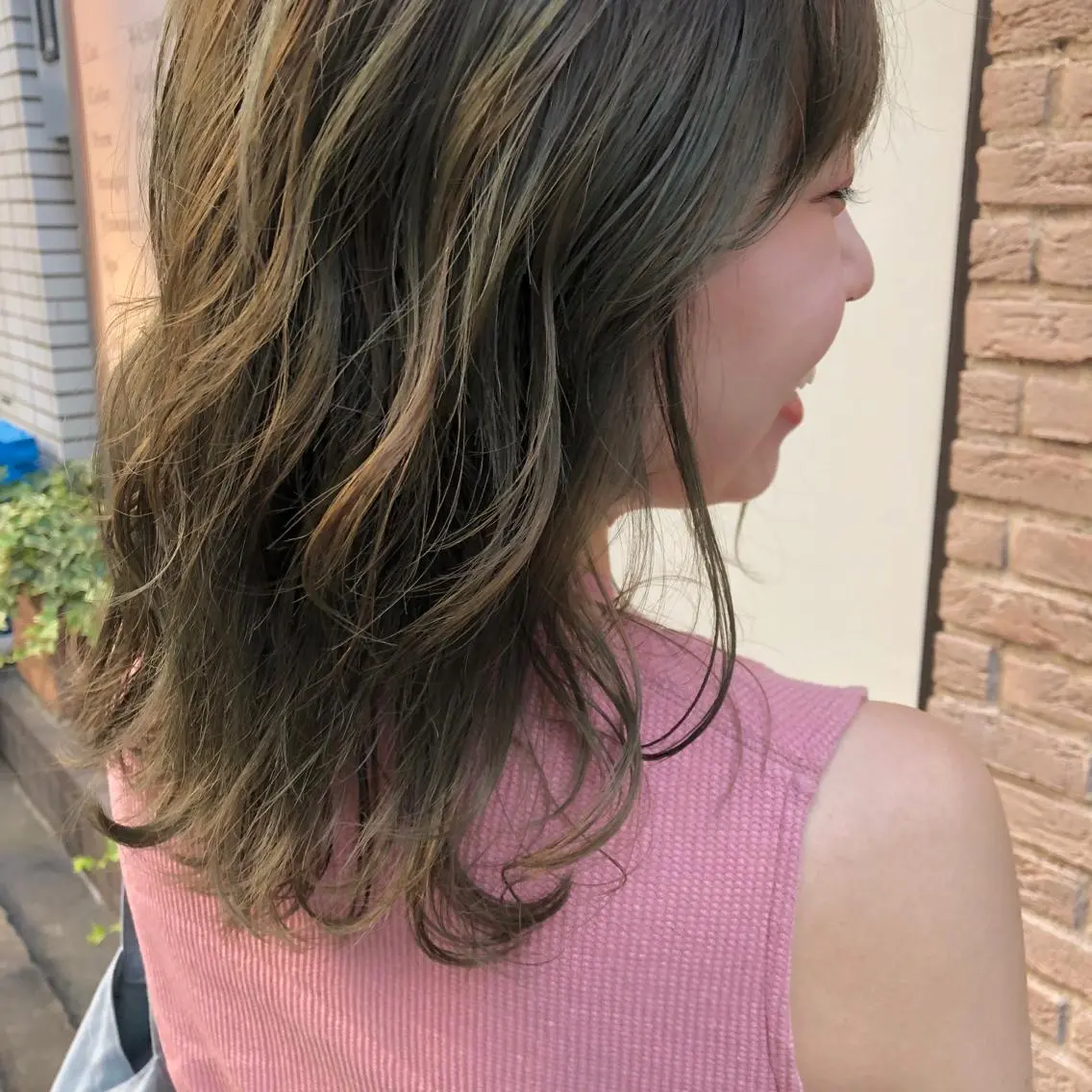 ミディアム カラー ベージュカラー オリーブベージュ ,comma momoka🪄のヘアスタイル