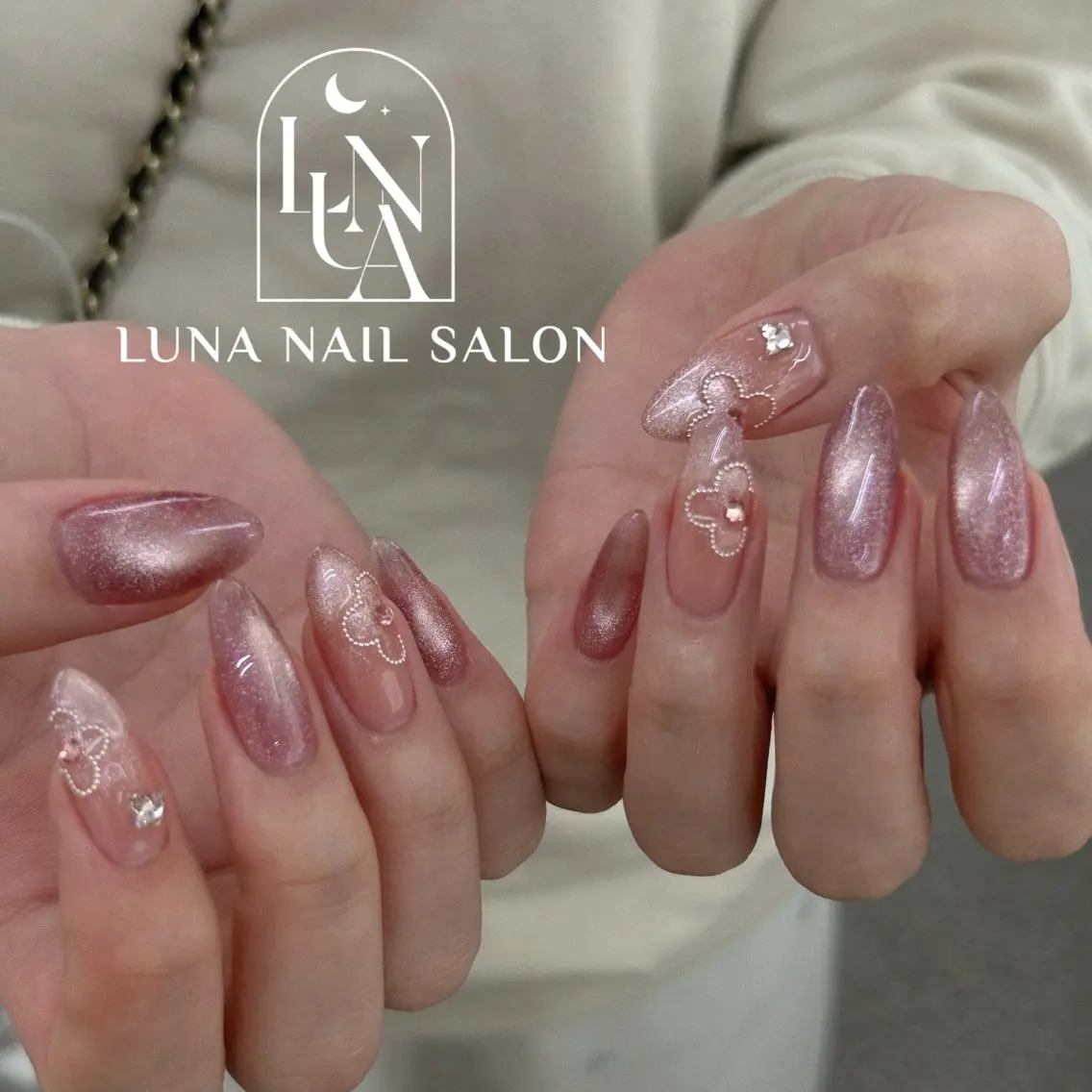 ネイル アートネイル フレンチネイル ジェルネイル ガラスフレンチ 韓国ネイル ハンドネイル LUNA Nail salon💕のネイルデザイン