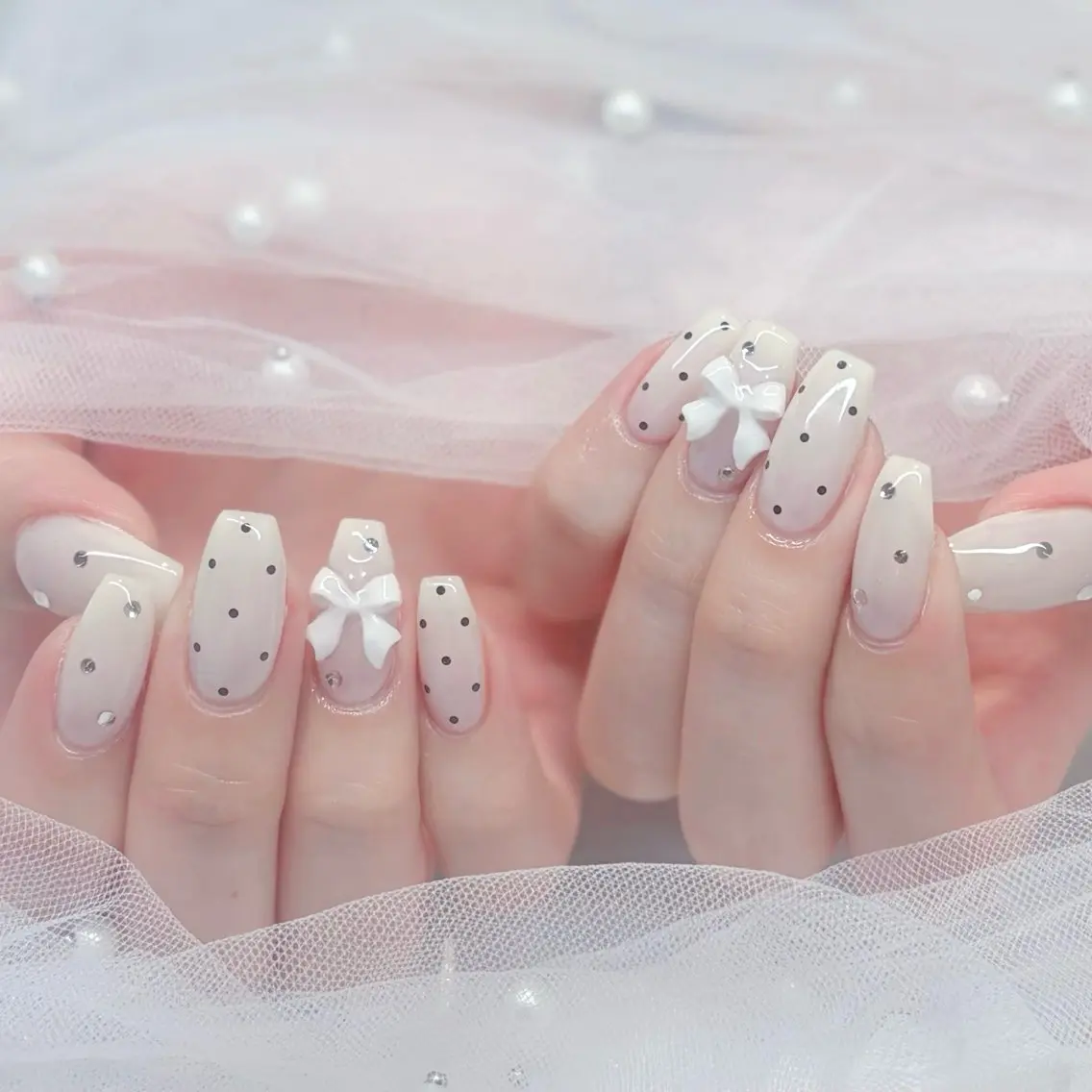 ネイル ドット リボン ワンホンネイル ハンドネイル Keli Nail 難波のネイルデザイン