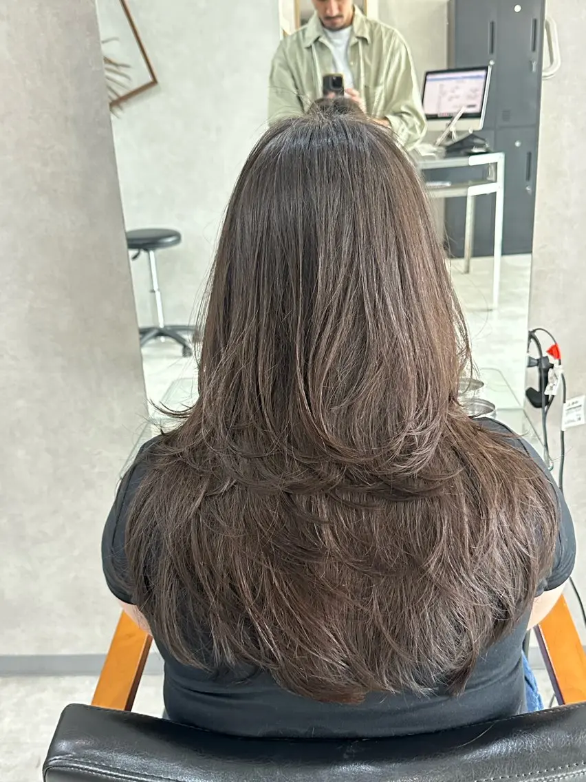 ロング レイヤーカット ロング L'oeuf山下 アミールレイヤーのヘアスタイル