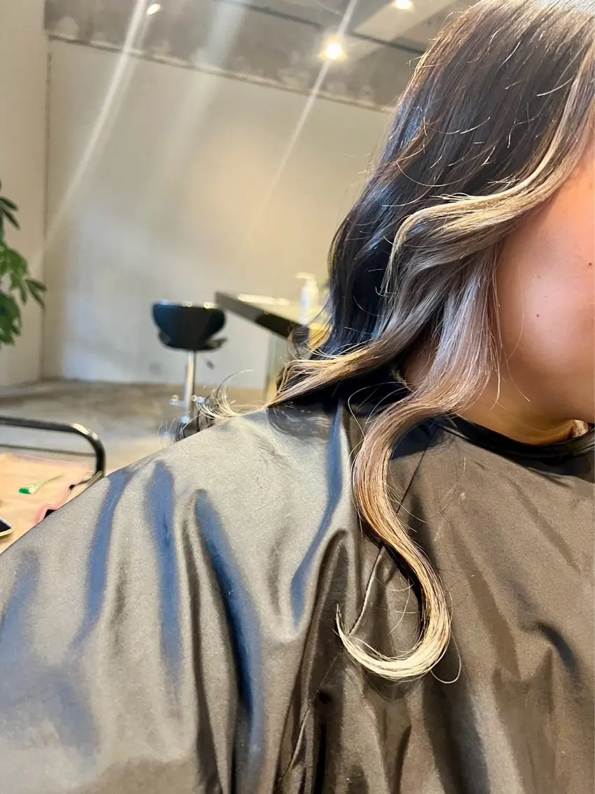 セミロング カラー ミストバング ブリーチ  フェイスフレーミング 顔周りカット ヘアカラー トリートメント ヘッドスパ カラースペシャリスト しょう🧑🏼‍🎨のヘアスタイル