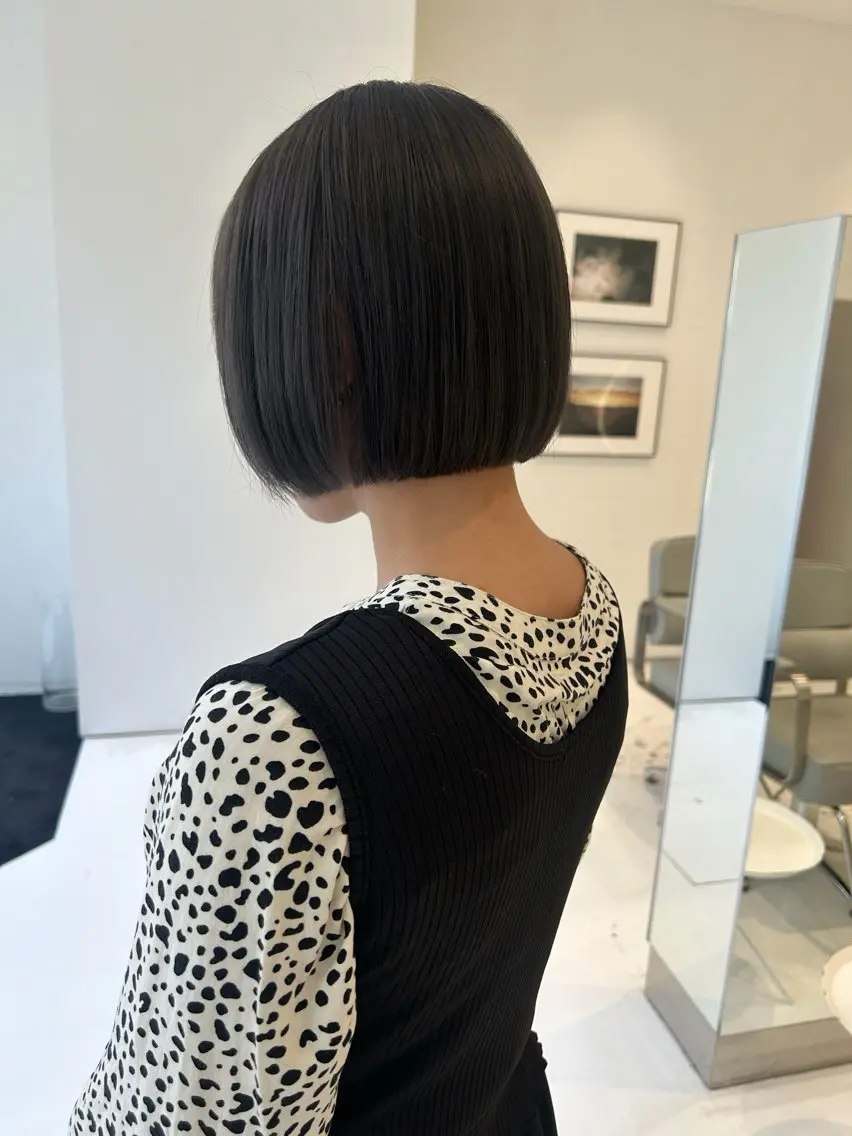 ミディアム cono noughtのヘアスタイル