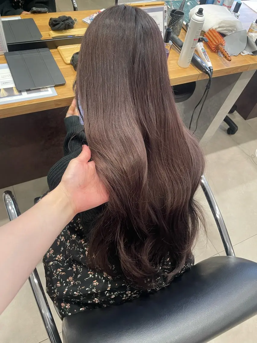 ロング カラー ブラウンカラー ピンクカラー ヘアカラー 佐藤 由依/水光カラーのヘアスタイル