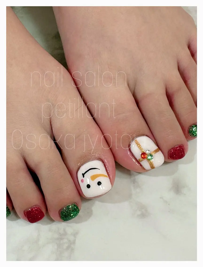 ネイル フットネイル 冬ネイル クリスマス フットネイル nail salon petillantのネイルデザイン