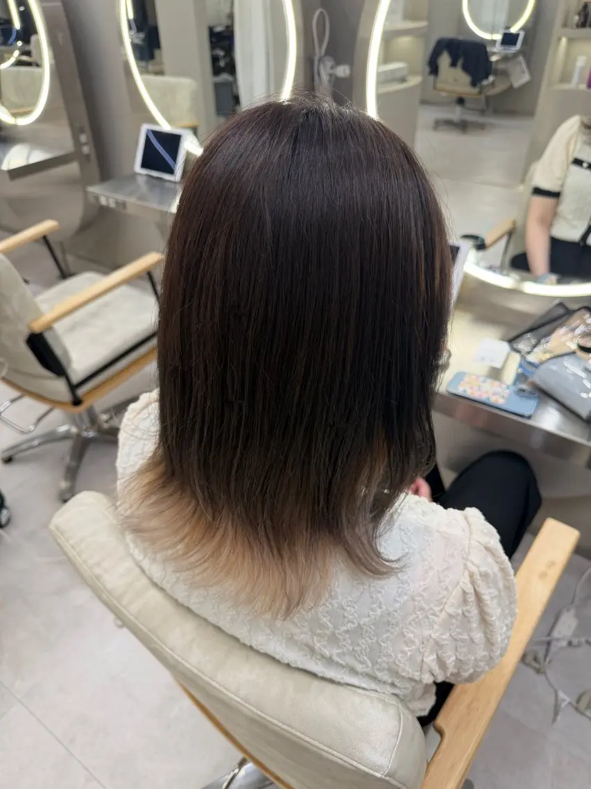 インナーカラー🍸部分ブリーチ+オンカラー/イヤリング、フェイスフレーミングなど☁️の写真