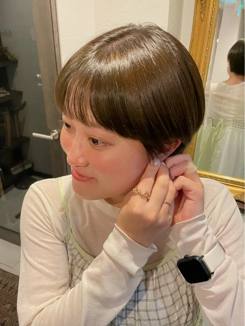 ショート カラー グレージュ オリーブグレージュ オリーブグレー ヘアカラー カワムラ⠀ マオのヘアスタイル