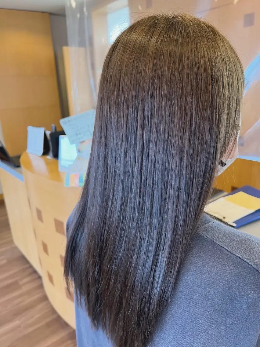 ロング カラー 小島 七海のヘアスタイル