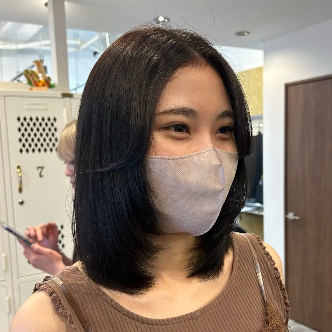 ミディアム レイヤーカット レディースモデル募集 中✂️✨️つばさ✈️のヘアスタイル