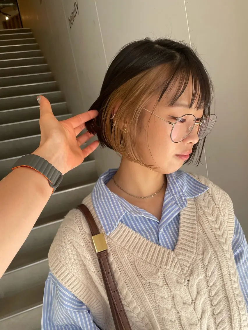 ショート カラー ベージュカラー ブリーチ イヤリングカラー 似合わせカット カット ヘアカラー 久保田 千尋のヘアスタイル