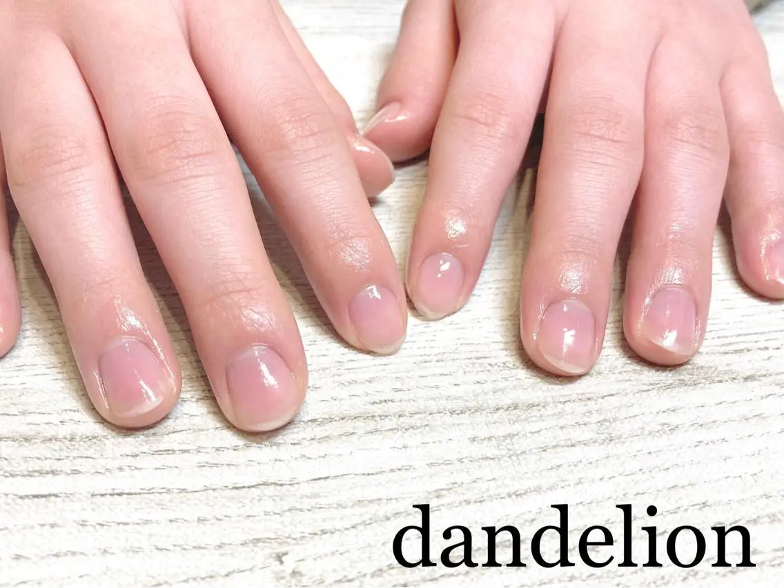 ネイル ハンドケア dandelion ダンデライオンのネイルデザイン
