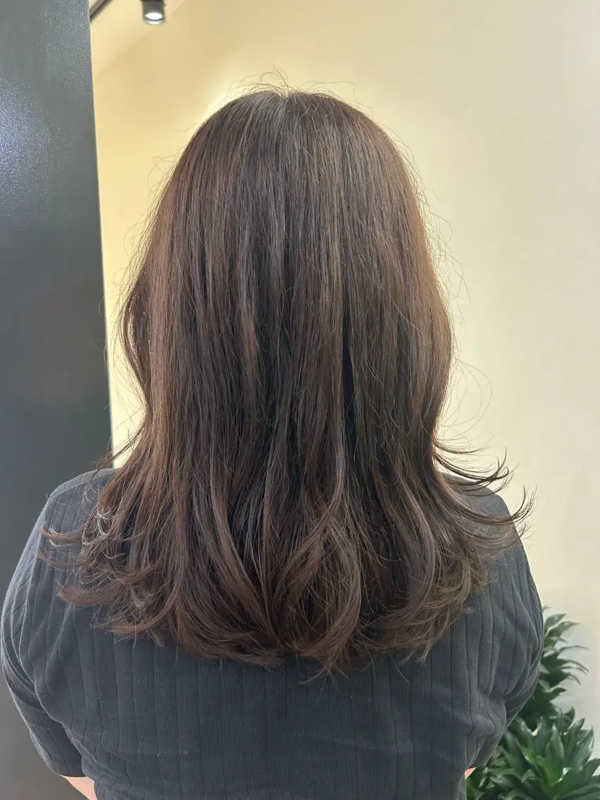 セミロング カラー ベージュカラー ラベンダーカラー ラベンダーベージュ hubhair レイヤー/透明感のヘアスタイル