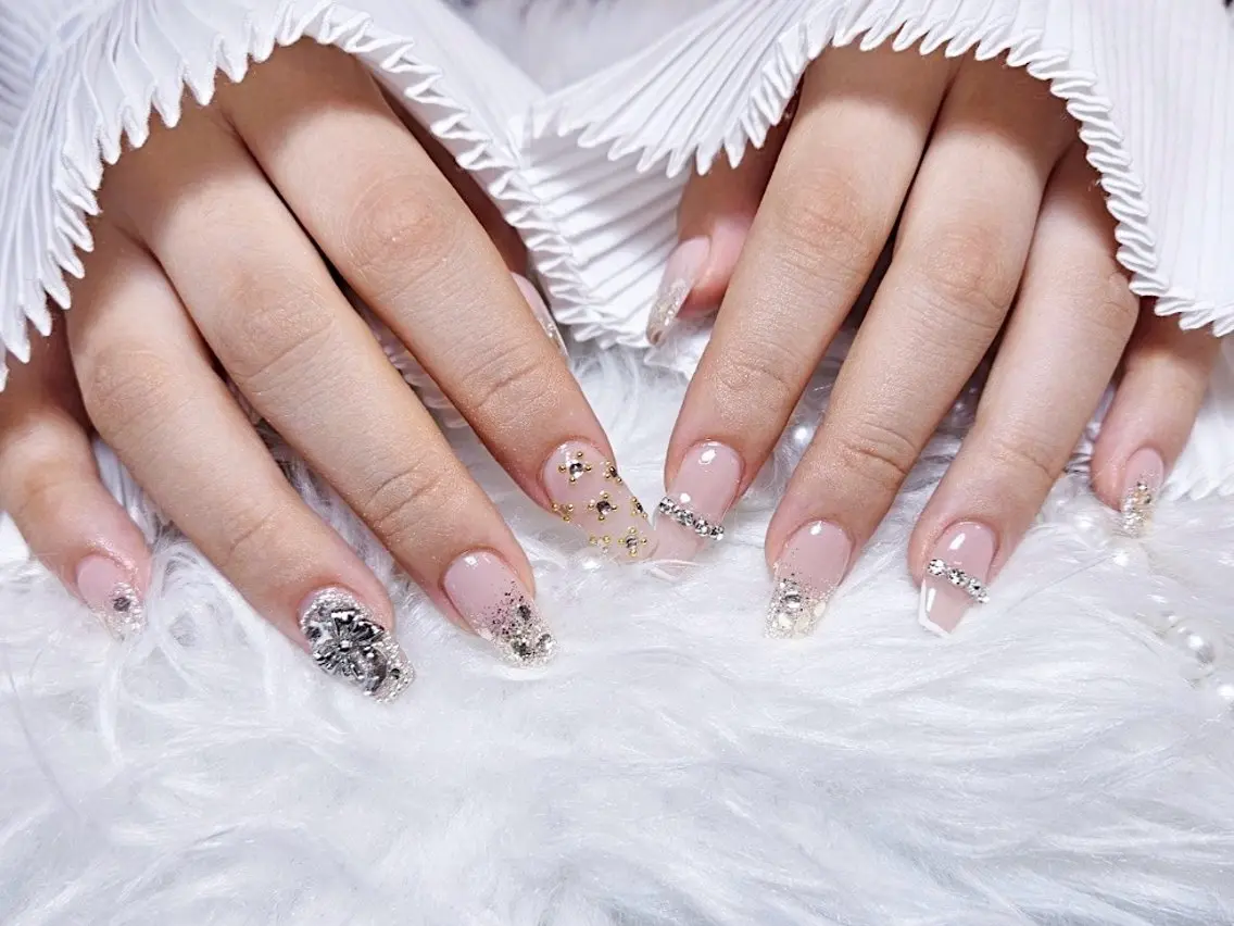 ネイル ハンドネイル 🍭Yun nail hyejin🌸のネイルデザイン