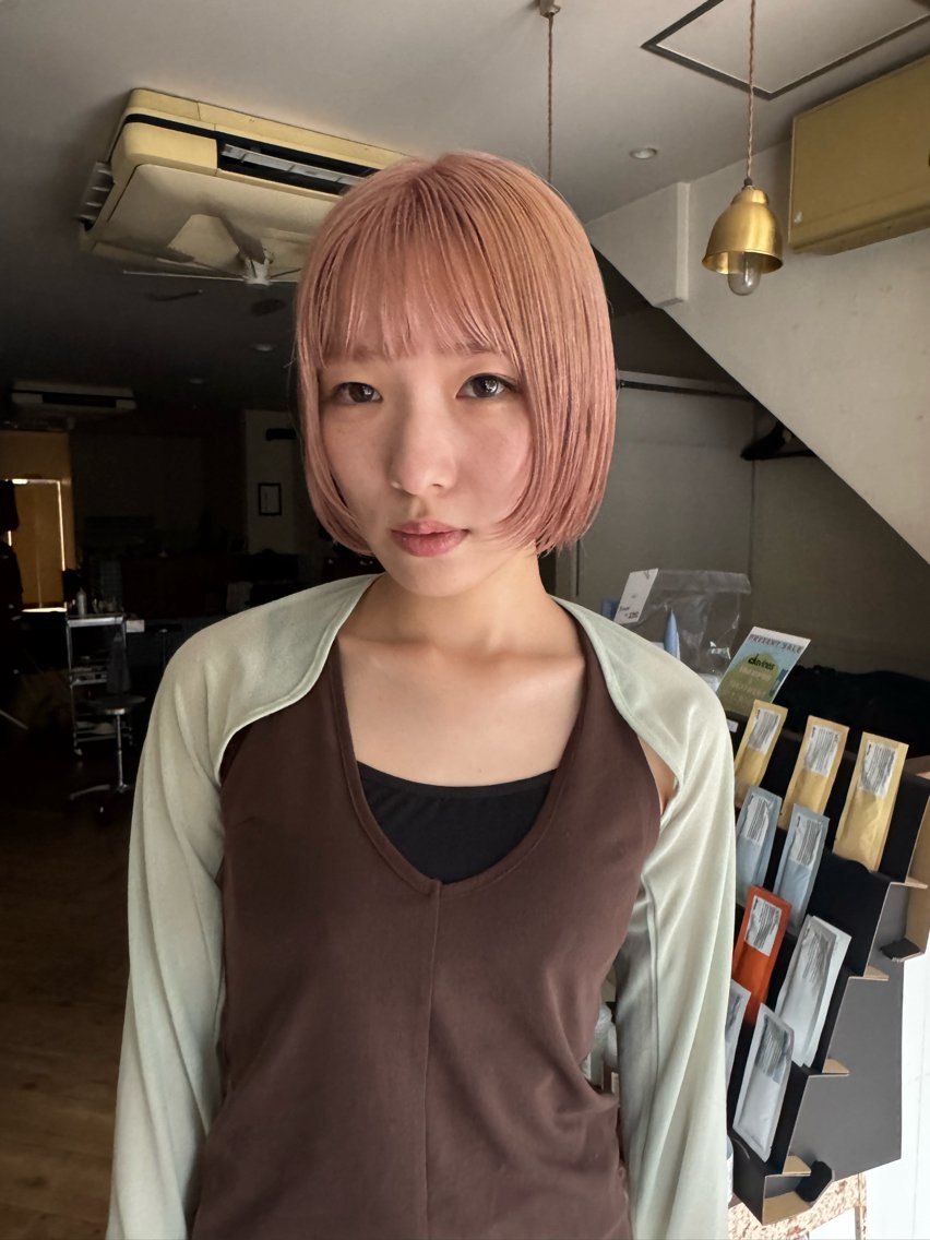 ショート カラー ベージュカラー ブリーチ ピンクカラー カット ヘアカラー kai🐇今泉 Musiiikのヘアスタイル