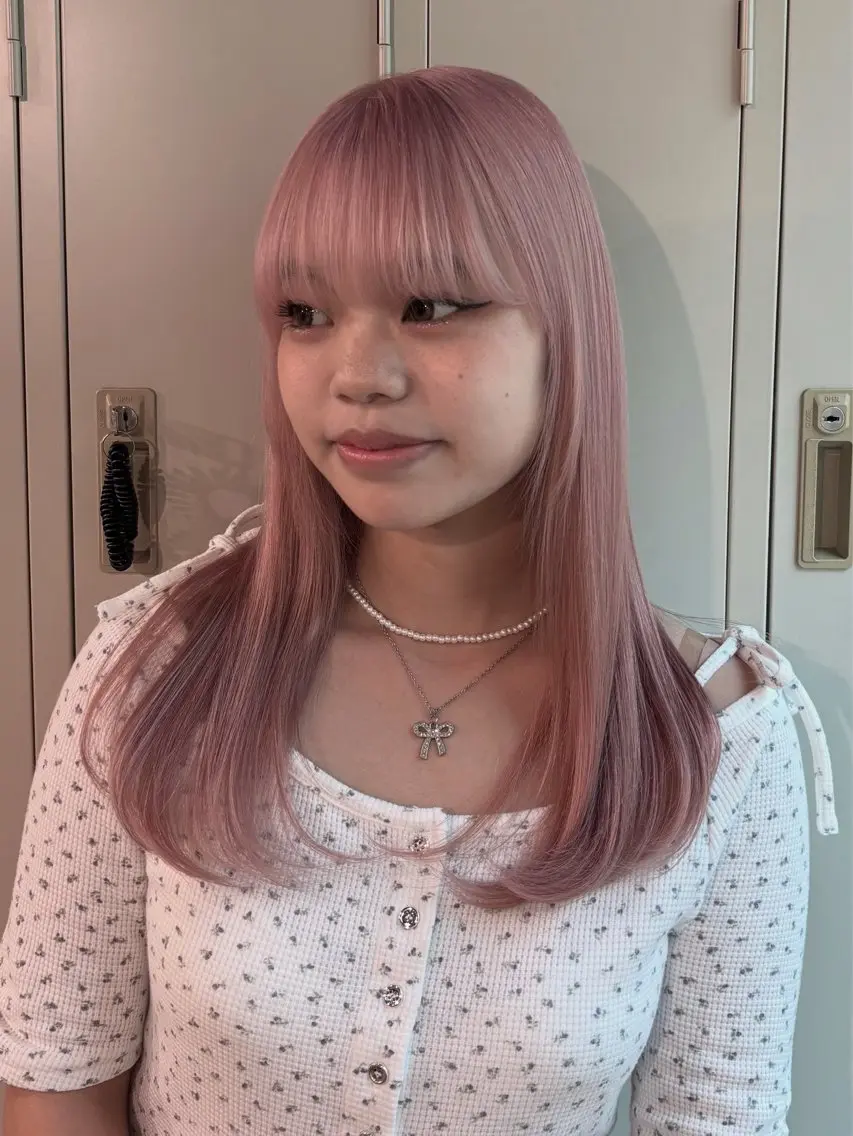 セミロング カラー ヘアカラー ハイトーン 横浜💞ミオのヘアスタイル