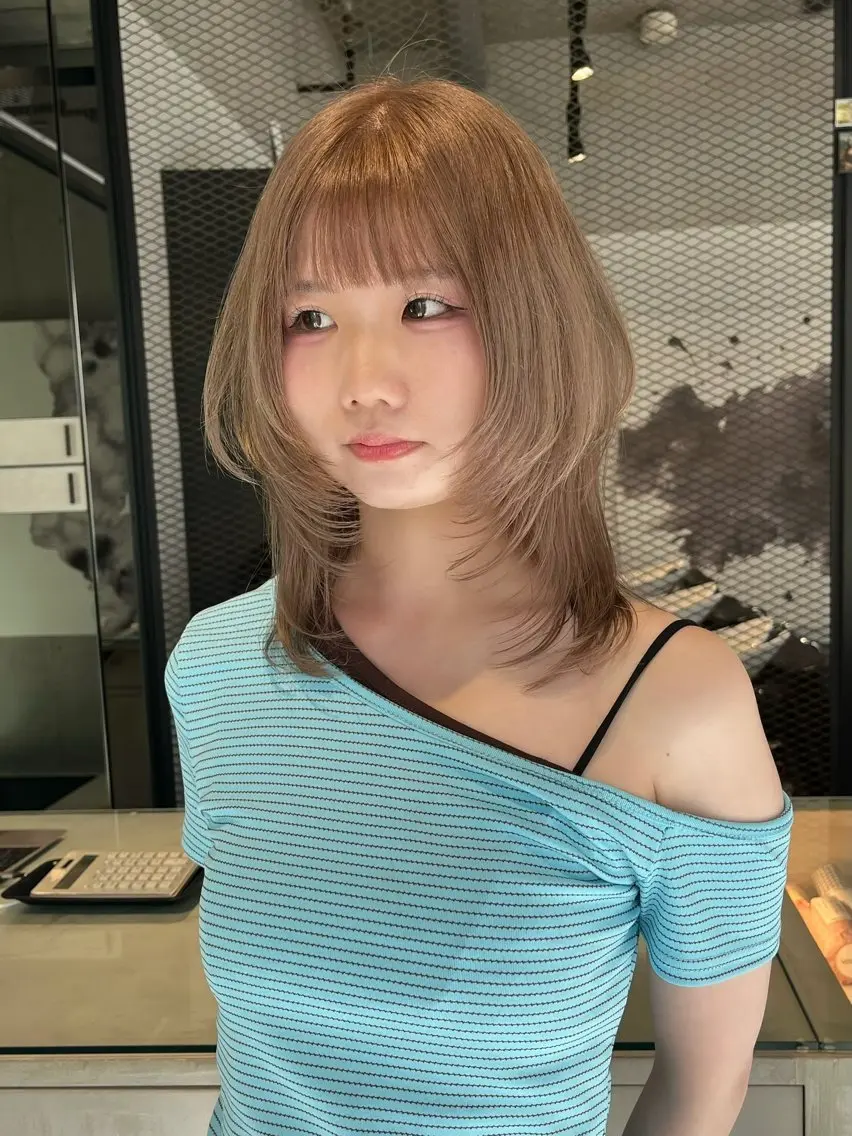 ミディアム カラー ベージュカラー ブリーチ 透明感カラー ダブルカラー ハイトーンカラー カット ヘアカラー トリートメント AMI🎀韓国ヘア 透明感カラーのヘアスタイル