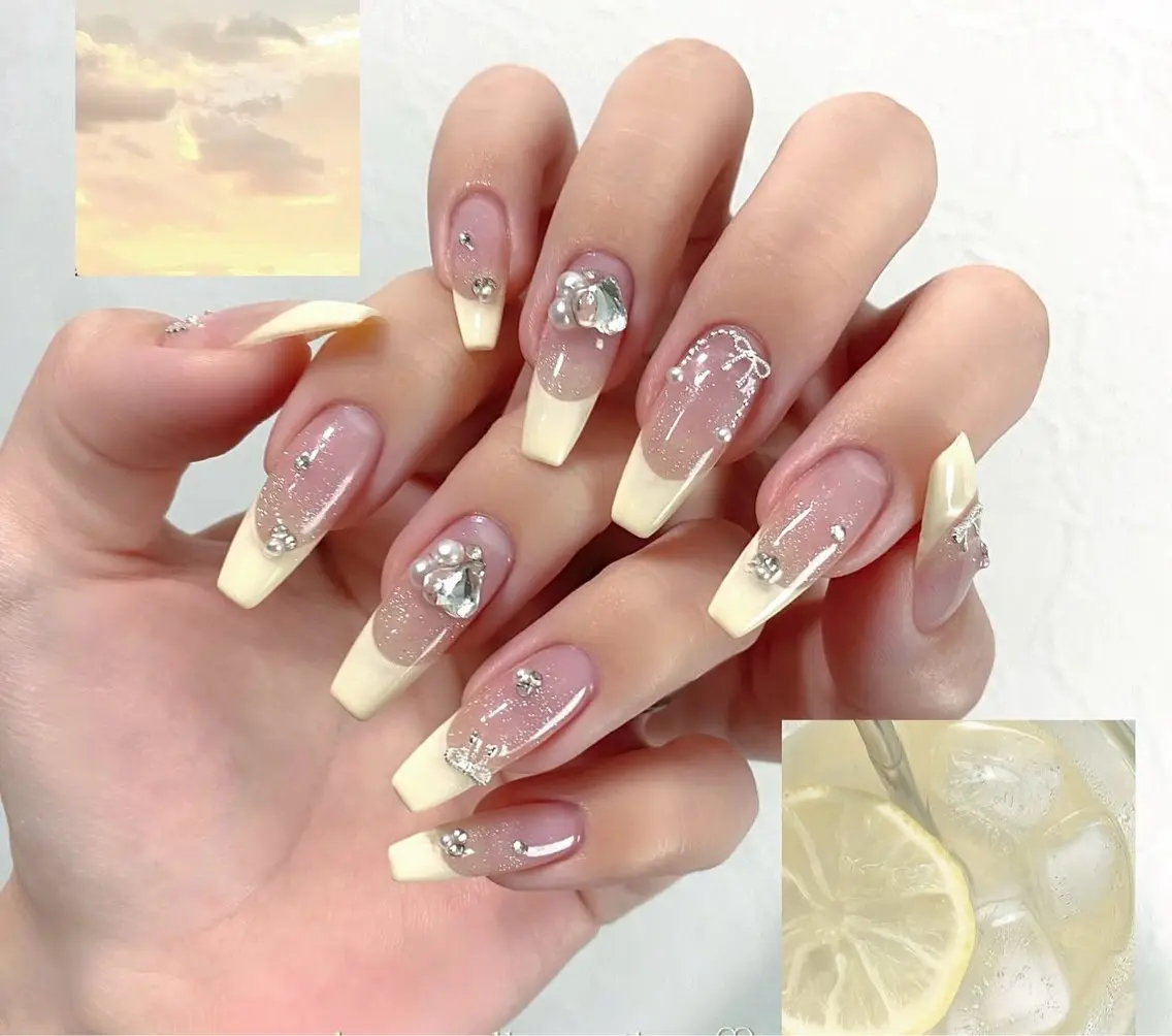 ネイル チークネイル ドット フットネイル フレンチネイル グラデーション ハンドネイル ハンドケア Aria Nail Beautyのネイルデザイン