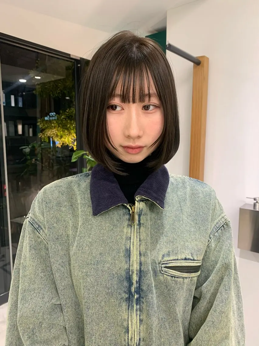 カラー なのは\透け感カラー \レイヤーカットのヘアスタイル