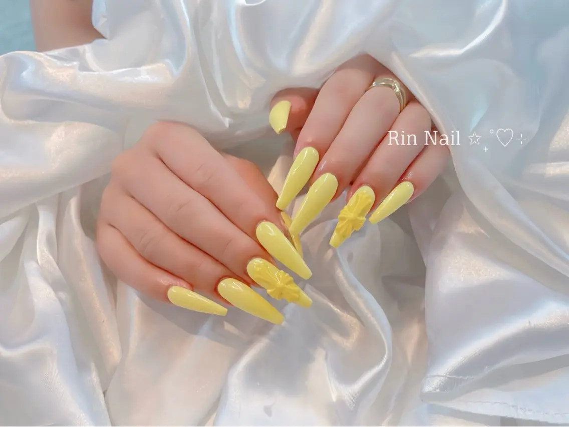 ネイル オーロラネイル チークネイル 桜ネイル クリアネイル ドット ハンドネイル Rin Nail 新大久保店のネイルデザイン