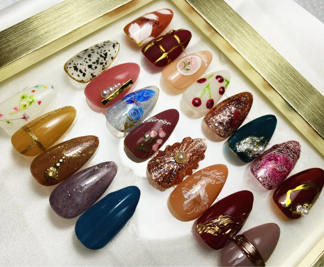 ネイル ネイルチップ Bavardage Nailのネイルデザイン